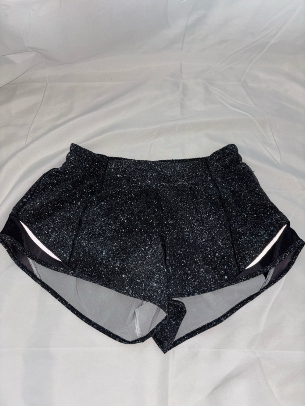 Lululemon Hotty Hot Shorts LR